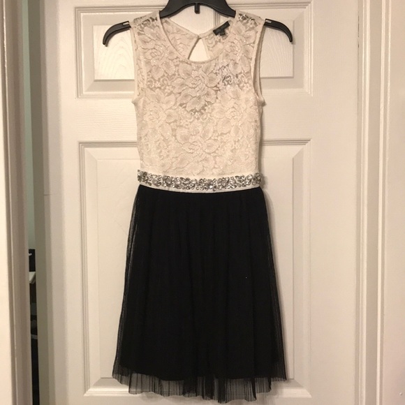 NWT Lily Rose Shimmering Black and White Dress - Picture 1 of 8